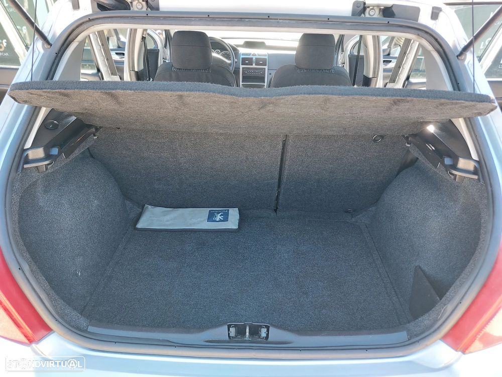 Peugeot 307 1.6 HDi XT Premium - 22