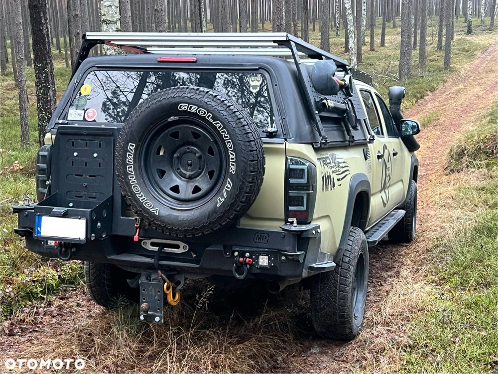 Toyota Tacoma - 9