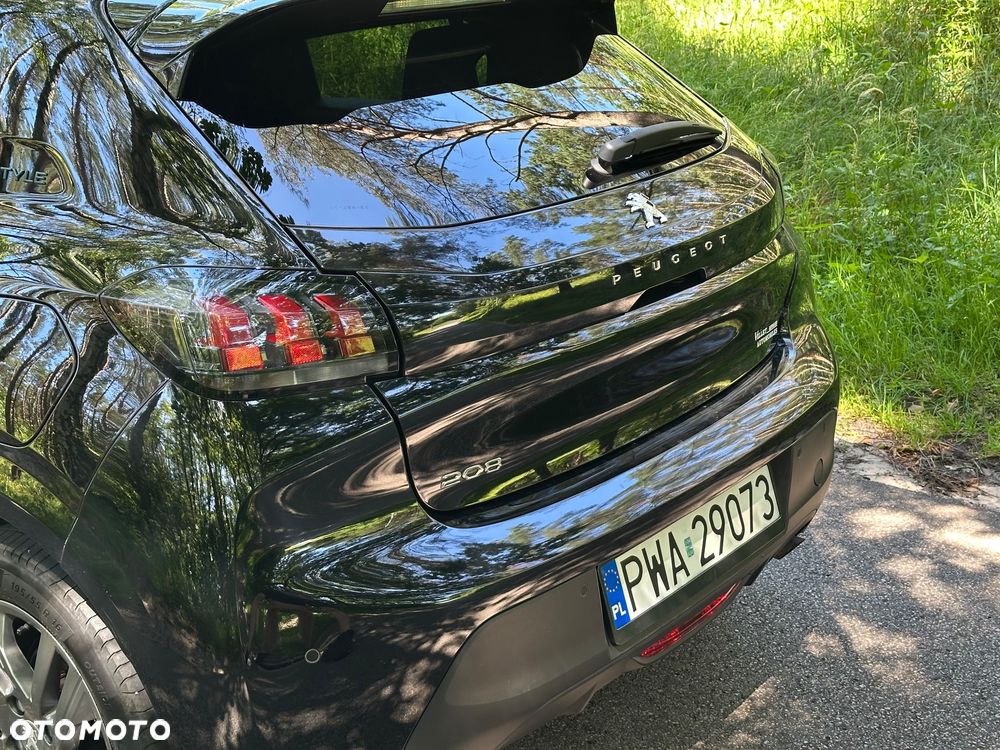 Peugeot 208 PureTech 100 EAT8 Active - 10