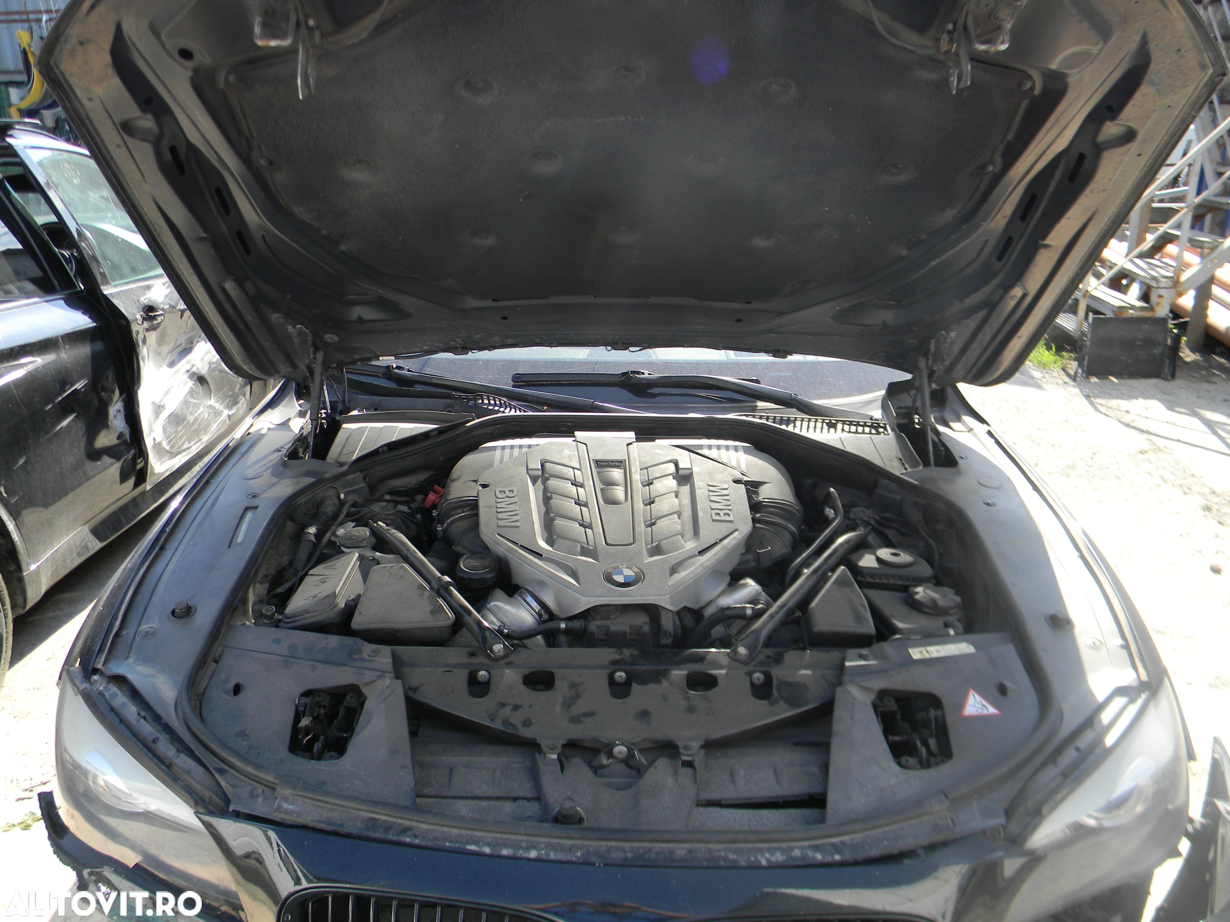 Dezmembrari  BMW 7 (F01, F02, F03, F04)  2008  > 2015 750 i Benzina - 10