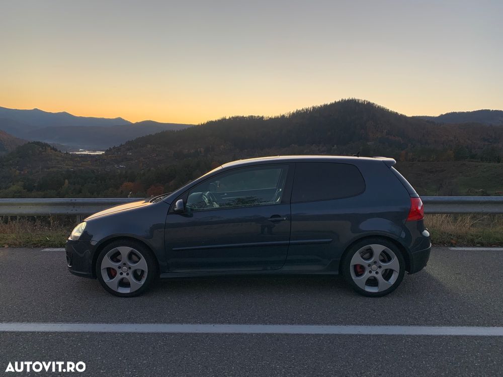Volkswagen Golf 2.0 GTI - 12