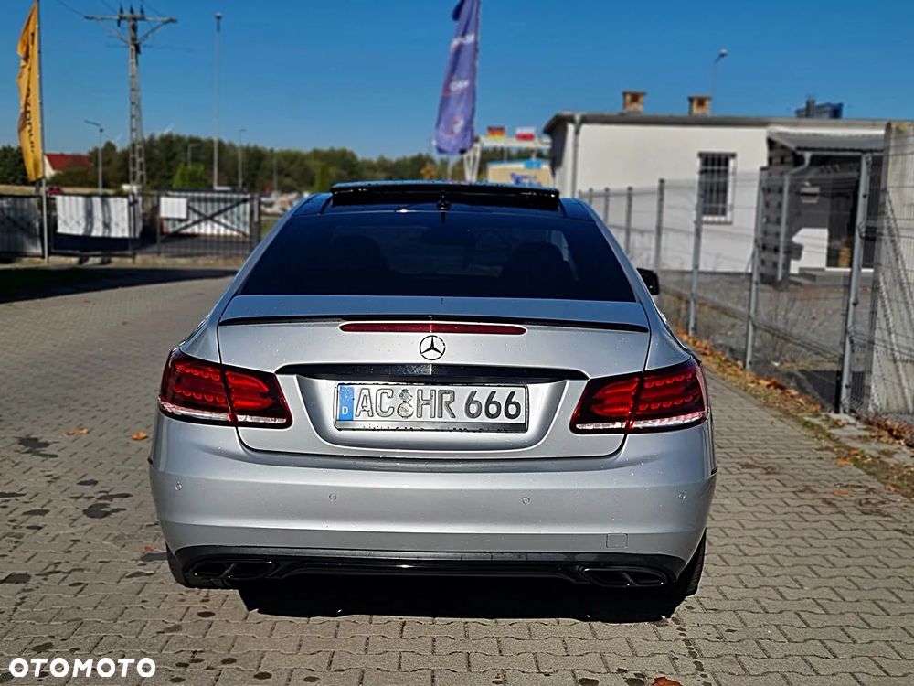 Mercedes-Benz Klasa E - 14