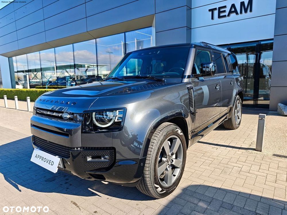 Land Rover Defender - 1
