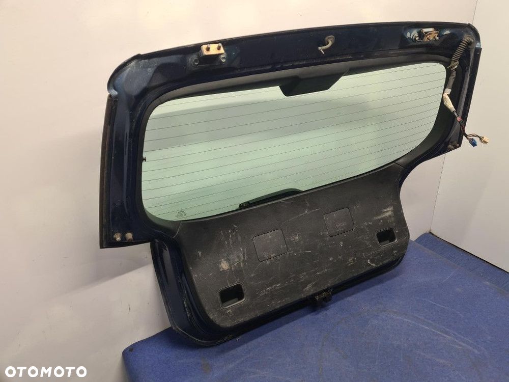 TOYOTA COROLLA E12 3D TYLNA KLAPA BAGAŻNIKA  8P4 - 9