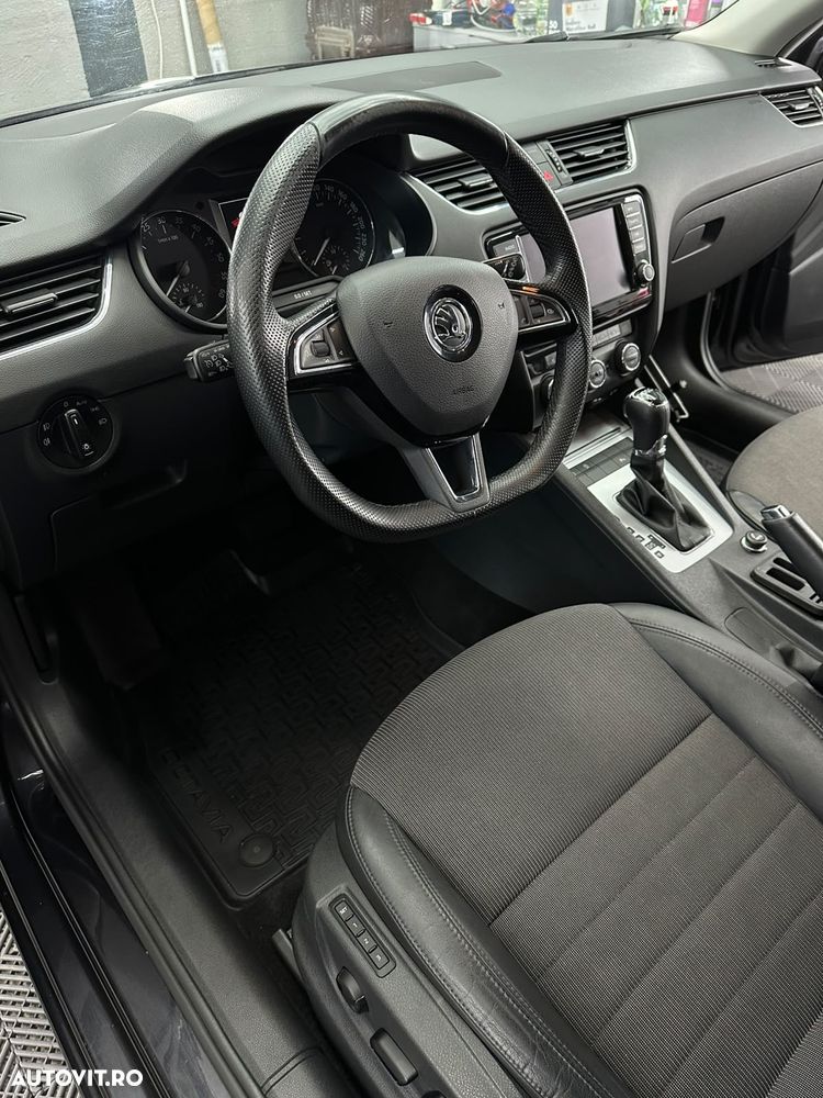 Skoda Octavia 1.6 TDI DSG Style - 10