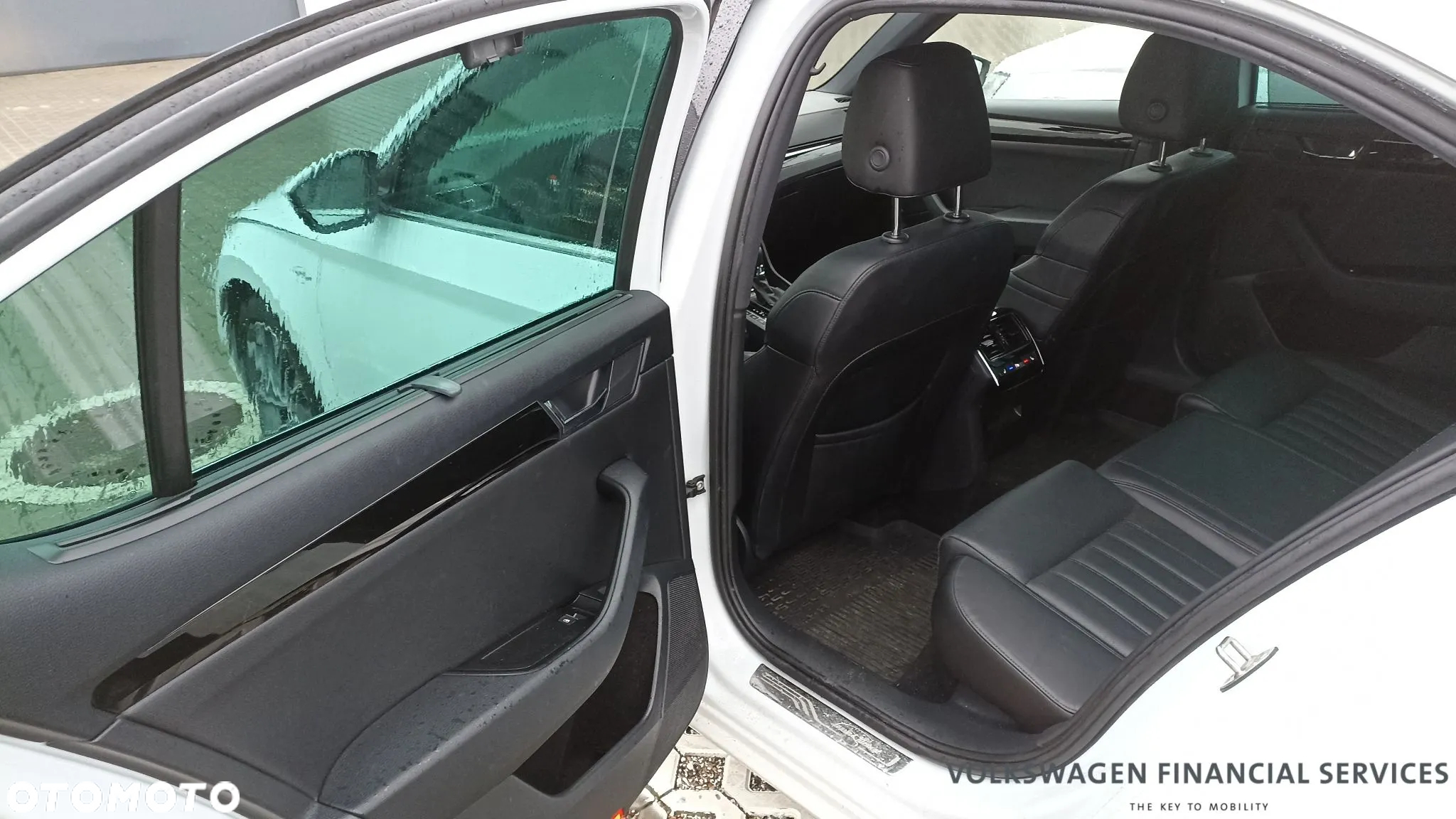 Skoda Superb 2.0 TDI 4x4 L&K DSG - 11