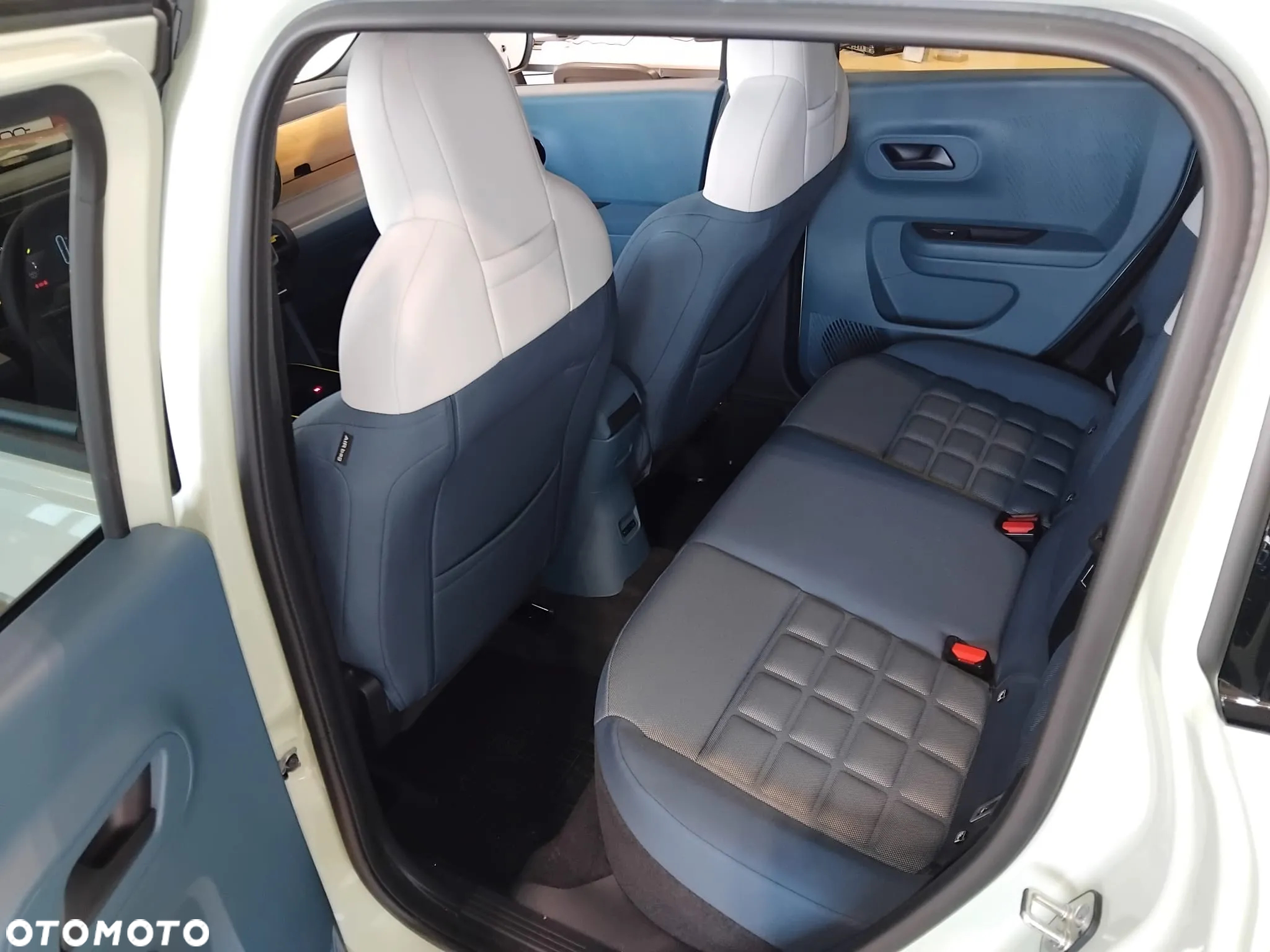 Fiat Grande Panda 1.2 mHEV La Prima eDCT - 10