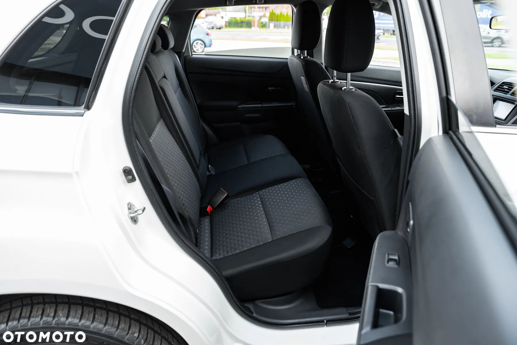 Mitsubishi ASX 1.8 DID Instyle 4WD AS&G - 22