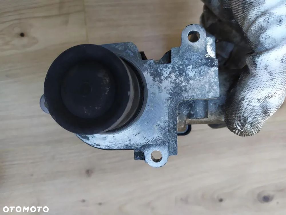 AUDI A8 D3 4.2 TDI ZAWÓR EGR 057131501C - 4