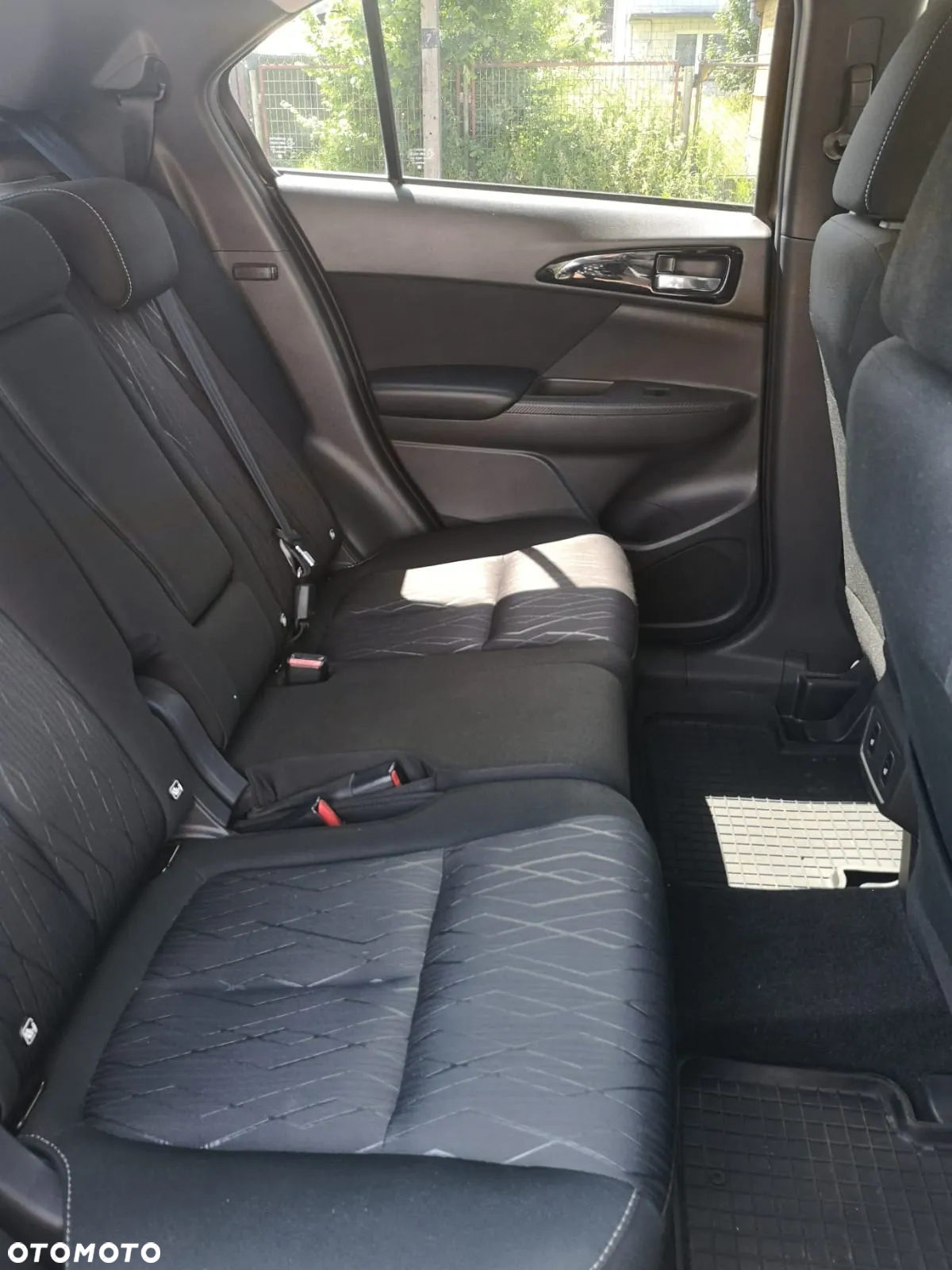 Mitsubishi Eclipse Cross 1.5 T GPF Invite Plus - 11