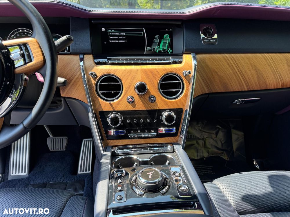Rolls-Royce Cullinan - 8