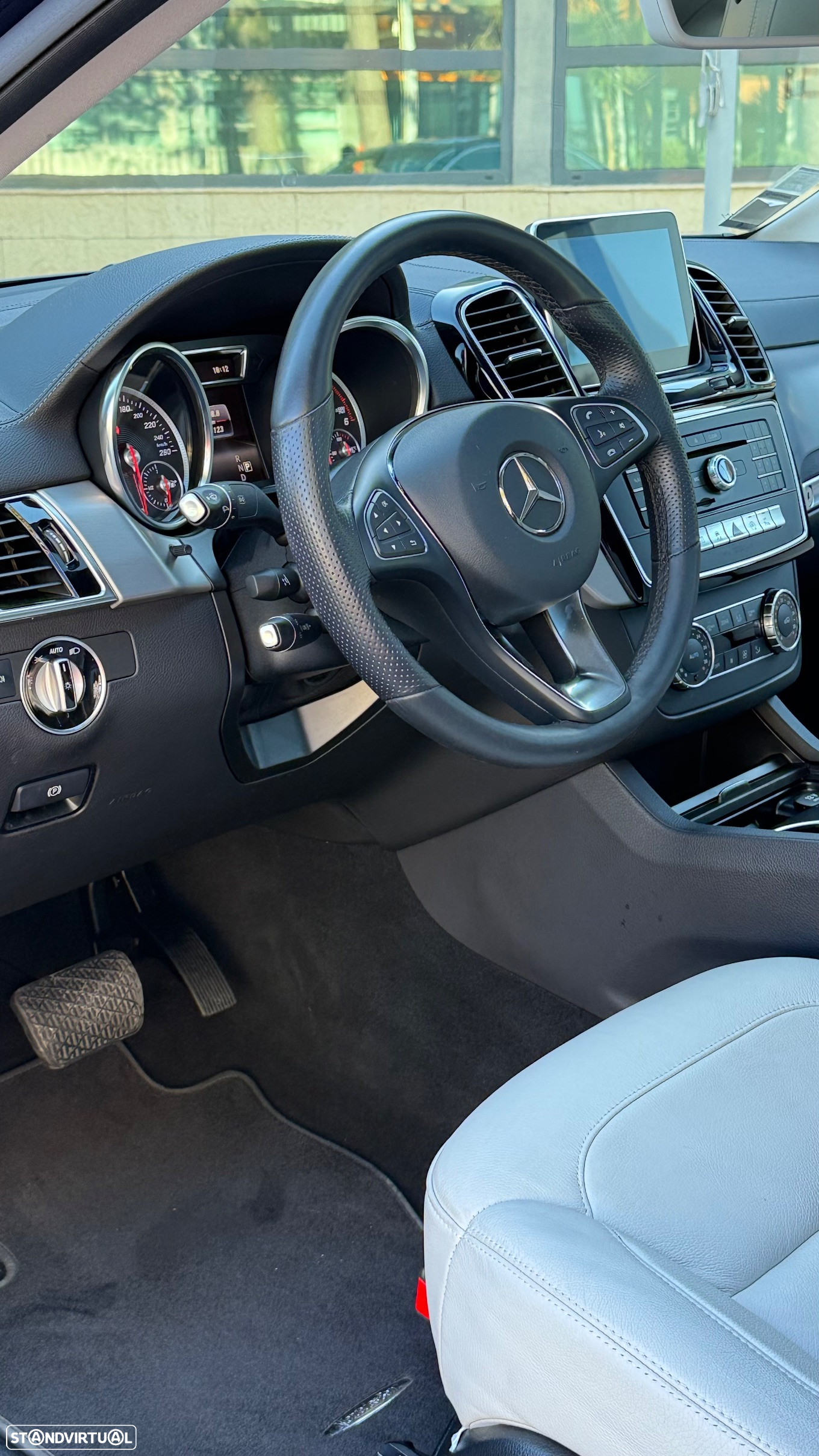 Mercedes-Benz GLE 350 d 4-Matic - 33