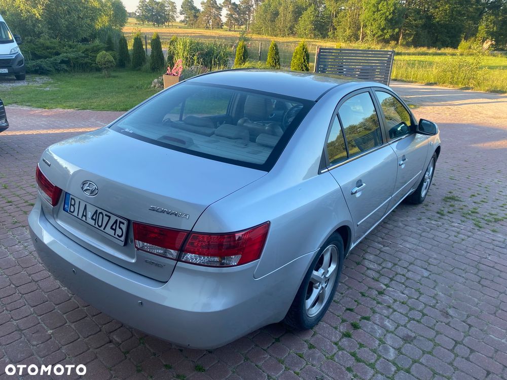 Hyundai Sonata - 12