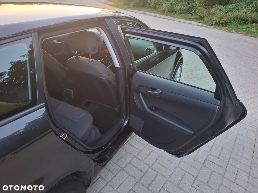 Audi A3 Sportback 1.6 Ambiente - 23