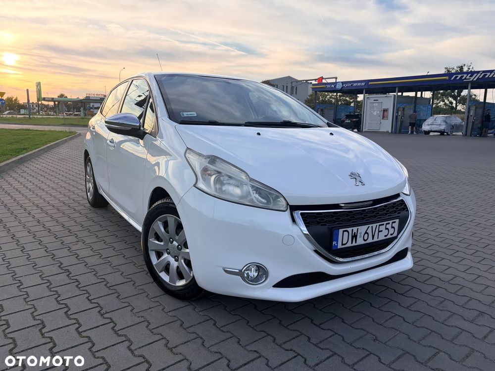 Peugeot 208 1.2 PureTech Style - 6