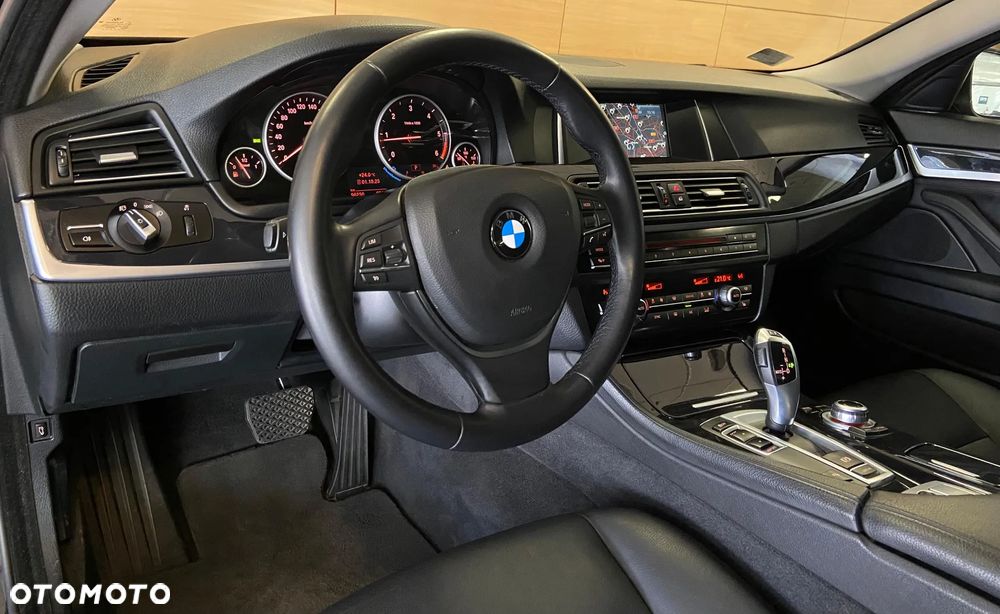 BMW Seria 5 518d - 7