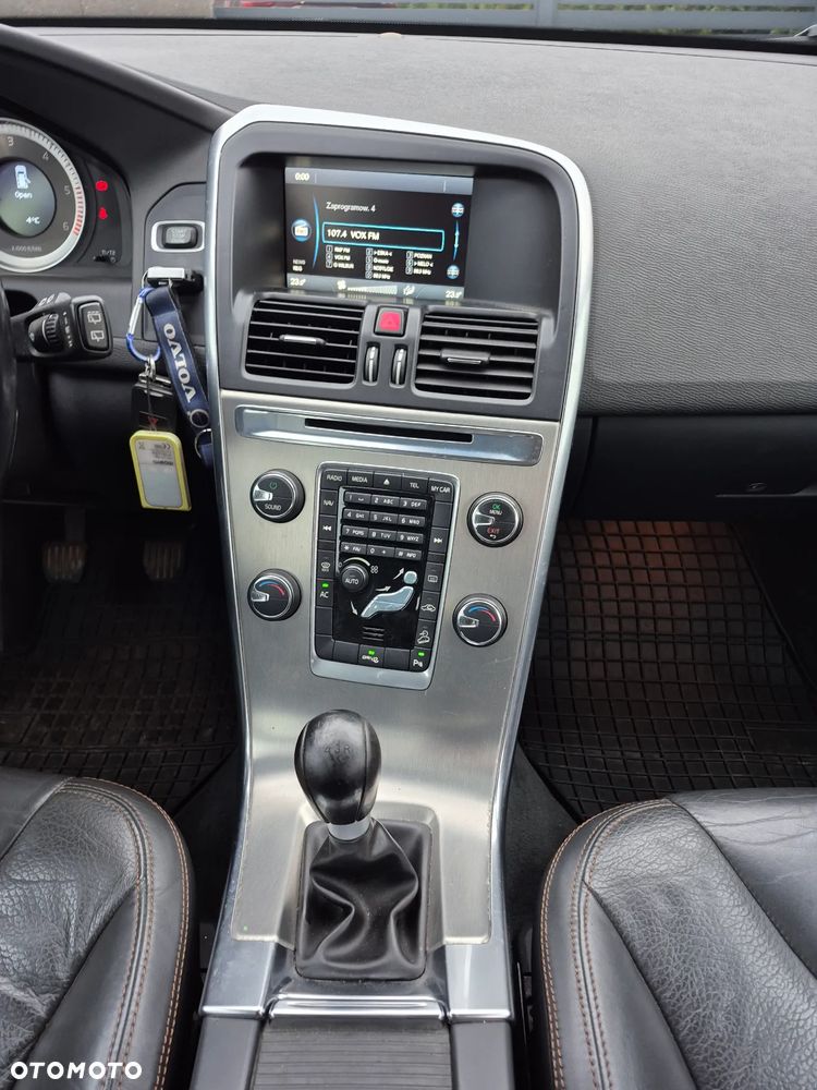 Volvo XC 60 D3 AWD Momentum - 20