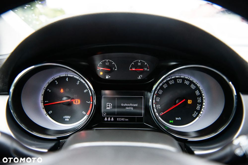 Opel Astra 1.4 Turbo Edition - 32