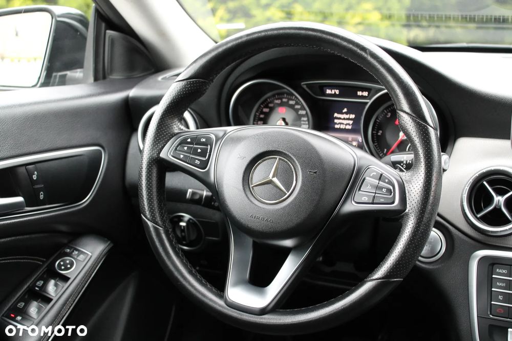 Mercedes-Benz CLA - 30