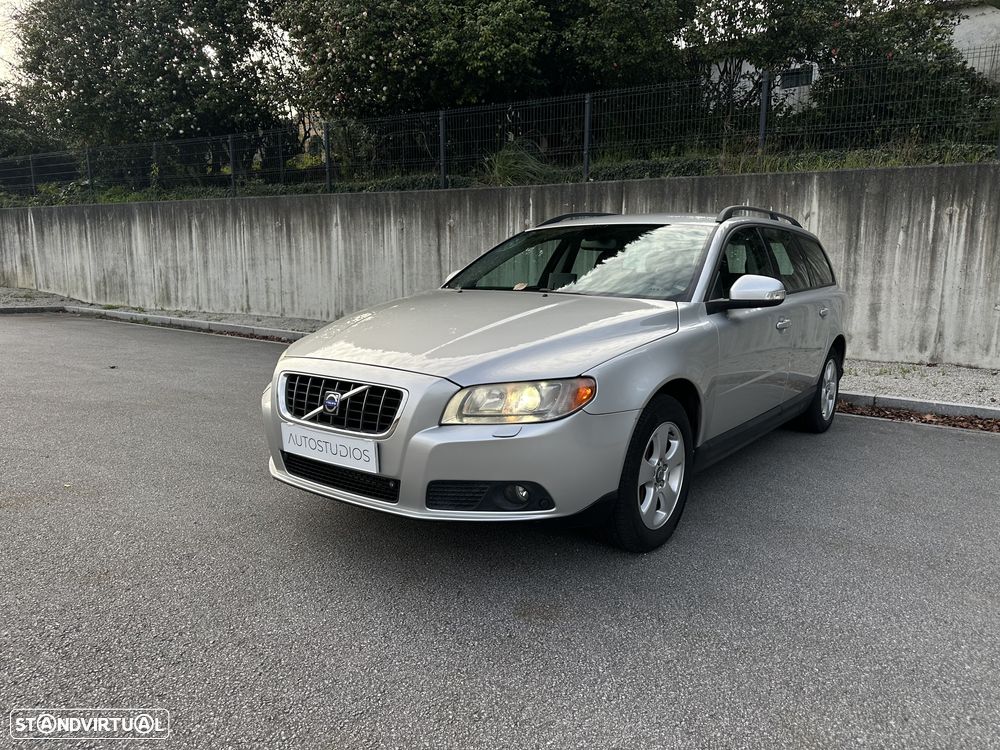 Volvo V70 2.4 D5 Summum Geartronic - 1