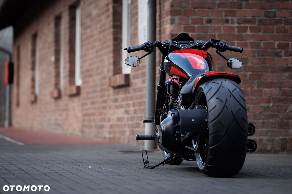 Harley-Davidson Softail Breakout - 9
