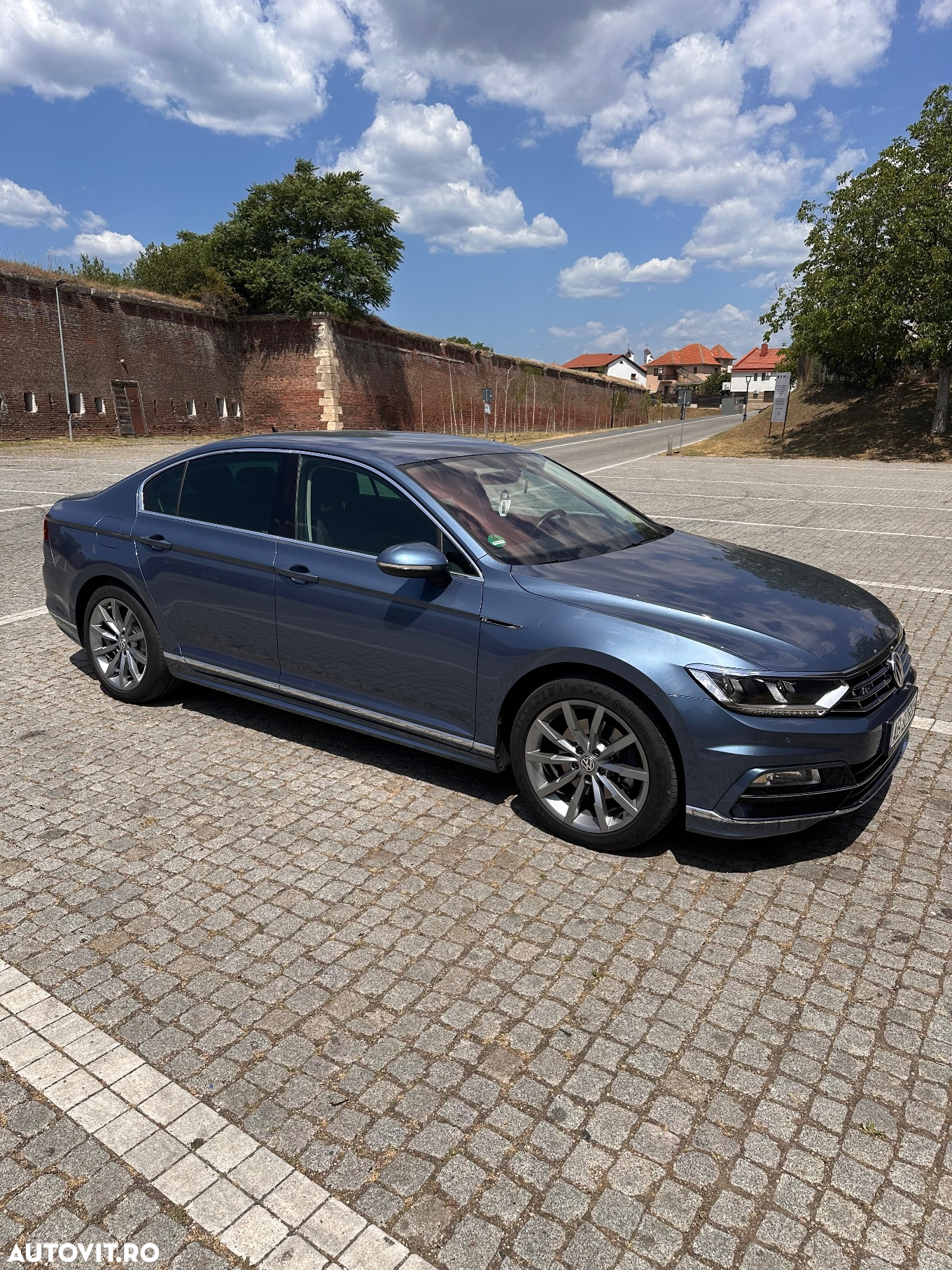 Volkswagen Passat 2.0 TDI (BlueMotion Technology) Comfortline - 3