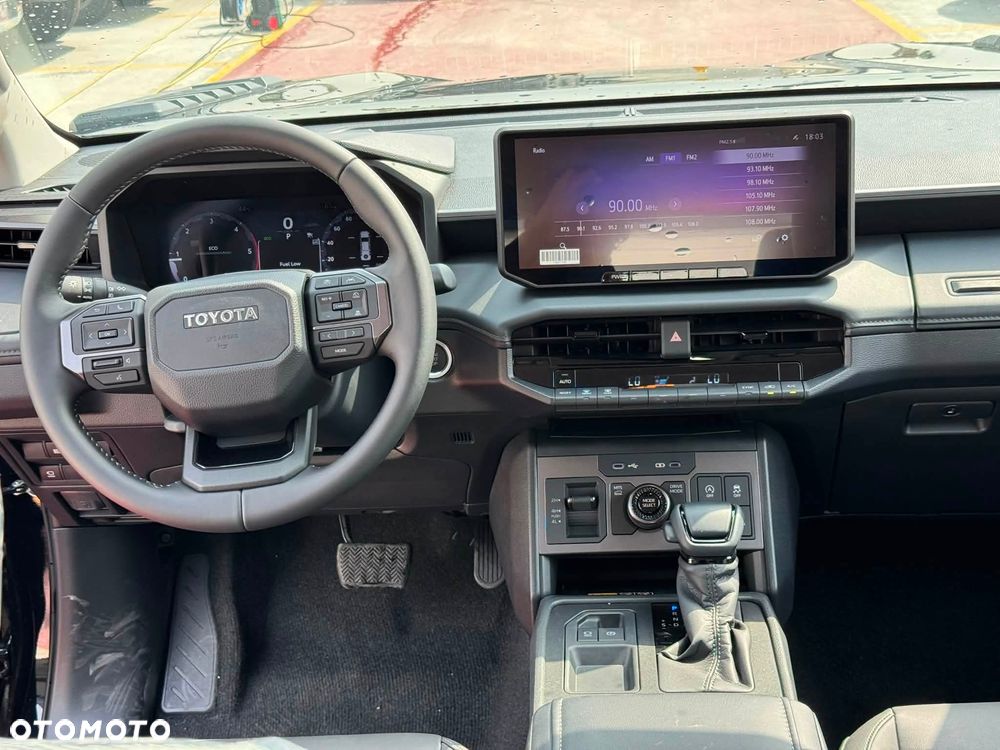 Toyota Hilux 2.8 D-4D Double Cab GR Sport II 4x4 - 10
