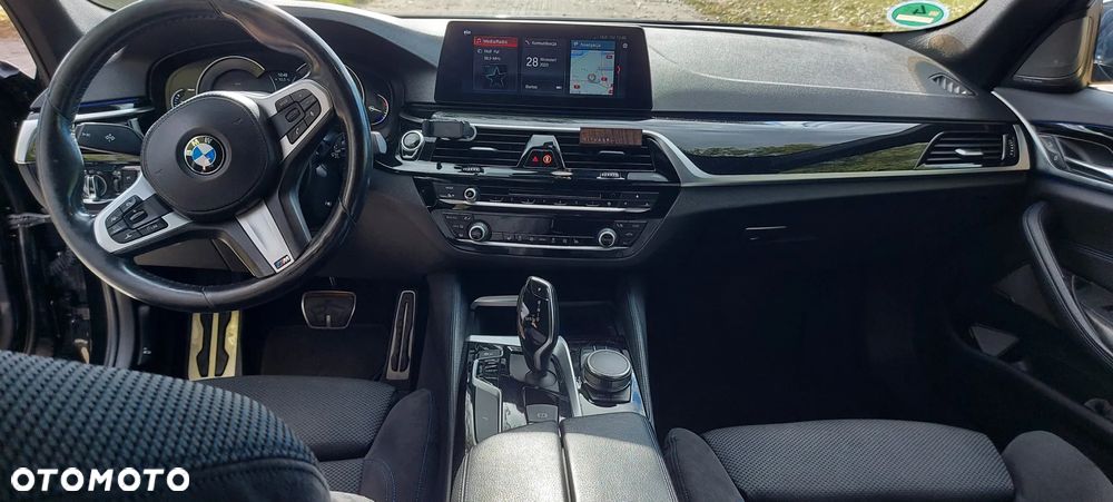 BMW Seria 5 530d M Sport sport - 32