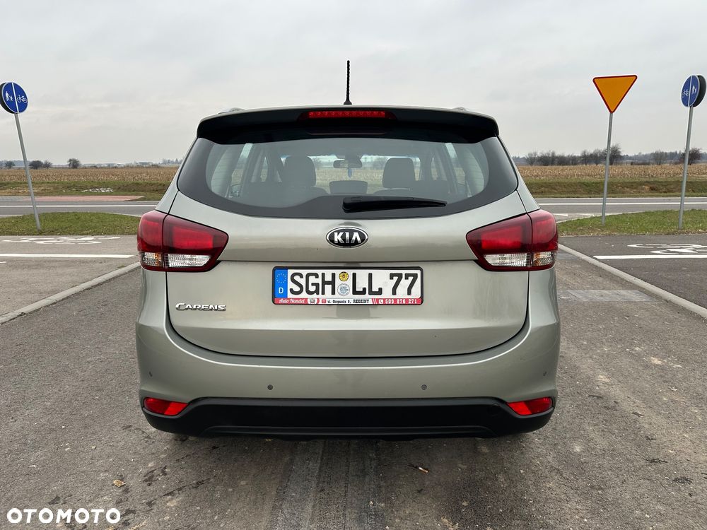 Kia Carens 1.6 GDI Dream Team Edition - 25
