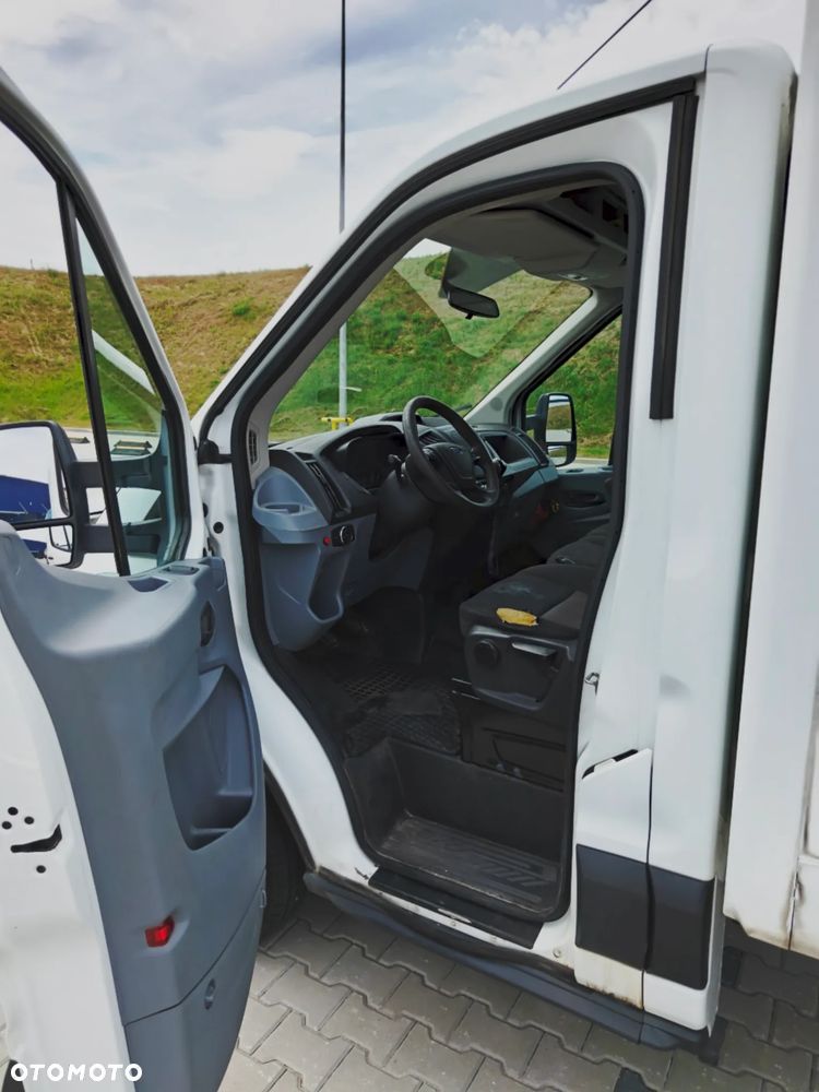 Ford Transit - 11