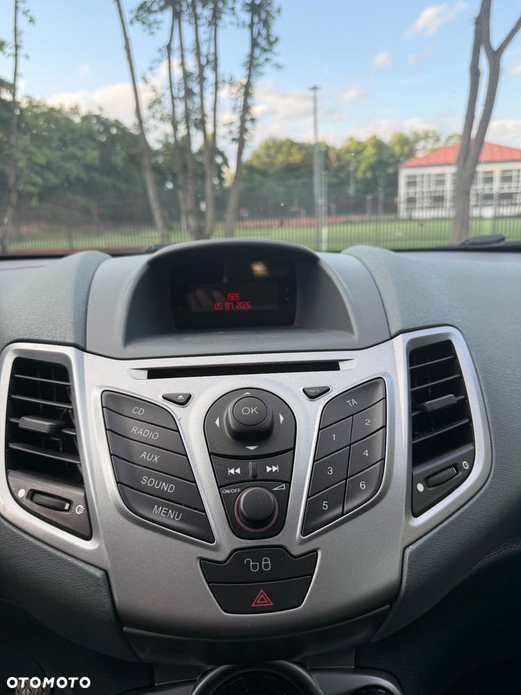 Ford Fiesta 1.25 Ambiente - 14