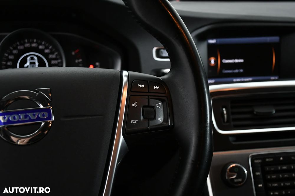 Volvo V60 D2 Start-Stop Momentum - 28