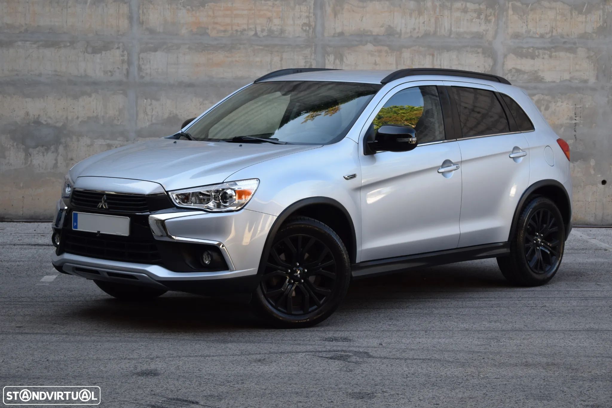 Mitsubishi ASX 1.6 DI-D Intense Black Edition - 1