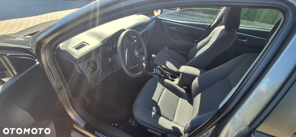 Toyota Corolla 1.33 Comfort - 9