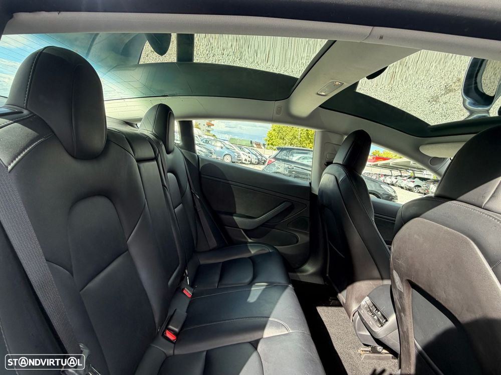 Tesla Model 3 - 13