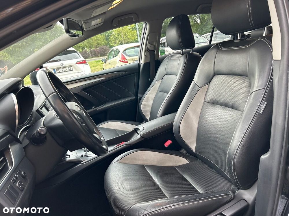 Toyota Avensis - 9