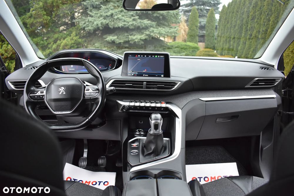 Peugeot 3008 PureTech 130 Stop & Start GPF Allure - 35