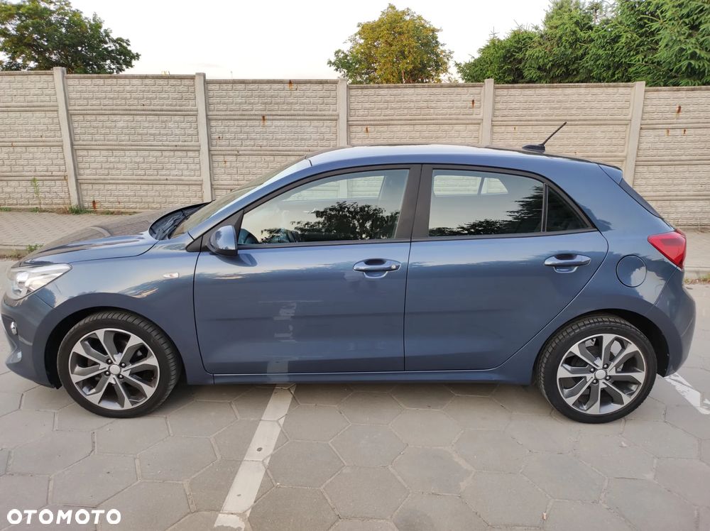 Kia Rio - 8