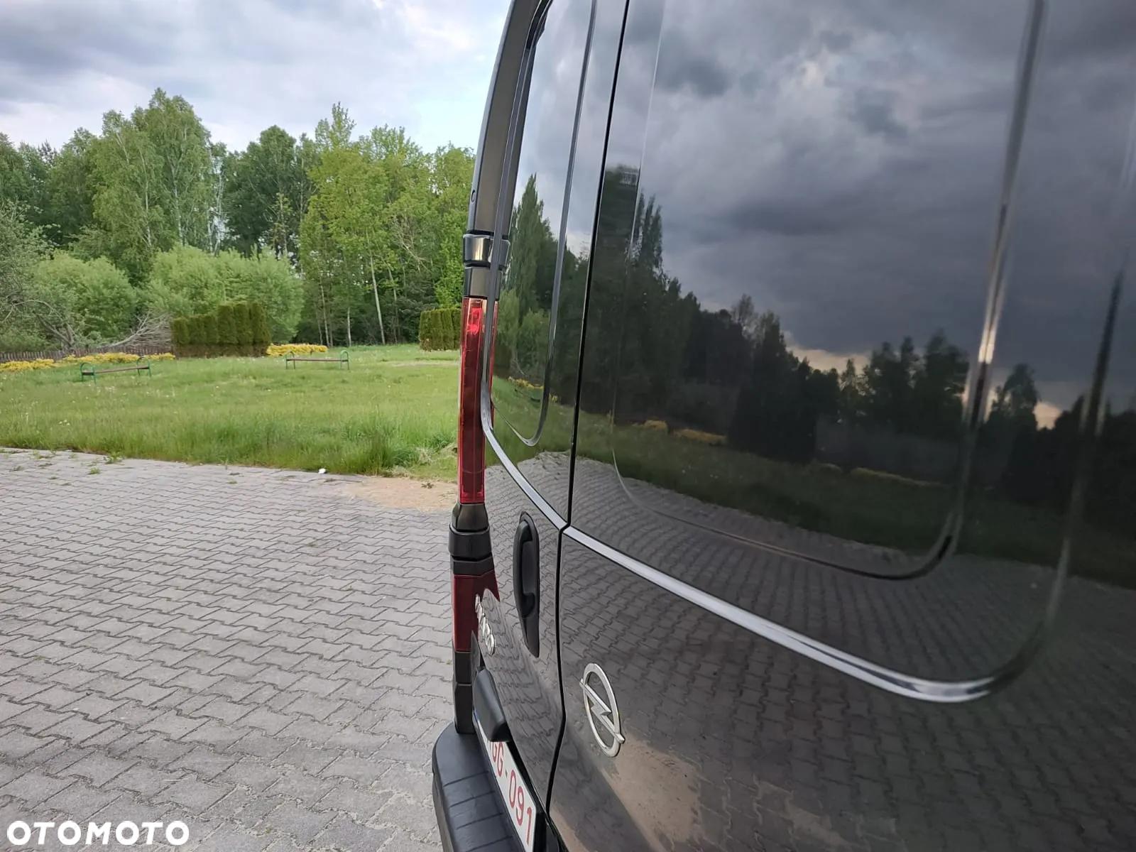 Opel Vivaro - 16