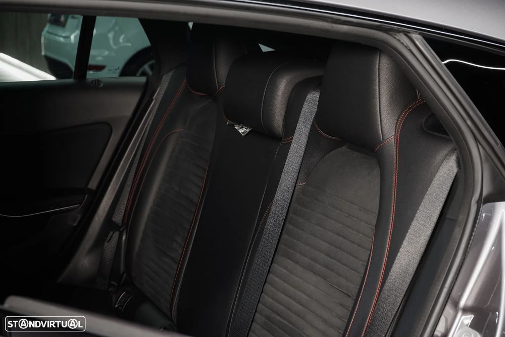Mercedes-Benz CLA 200 d 4Matic 7G-DCT AMG Line - 18