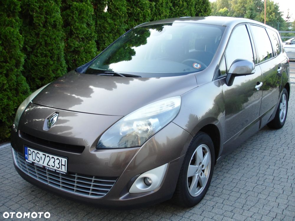 Renault Grand Scenic - 1