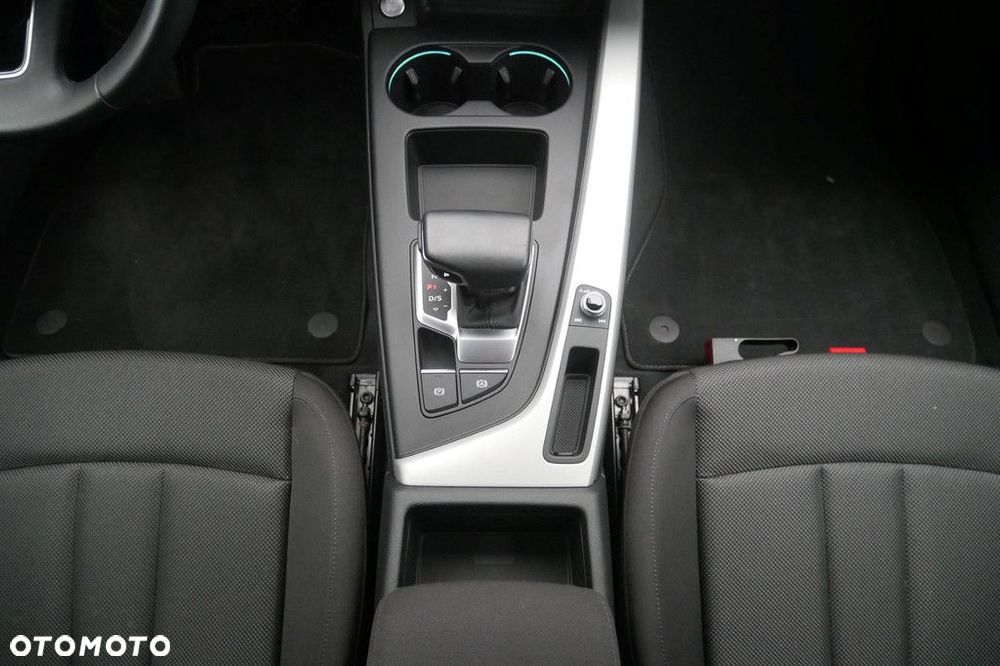 Audi A4 Avant - 11