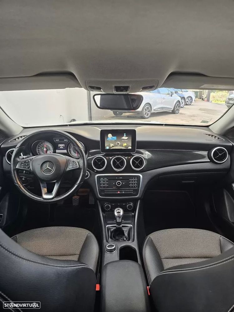 Mercedes-Benz CLA 180 d Urban - 45