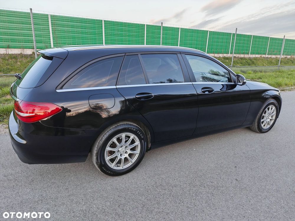 Mercedes-Benz Klasa C 200 d 7G-TRONIC - 21