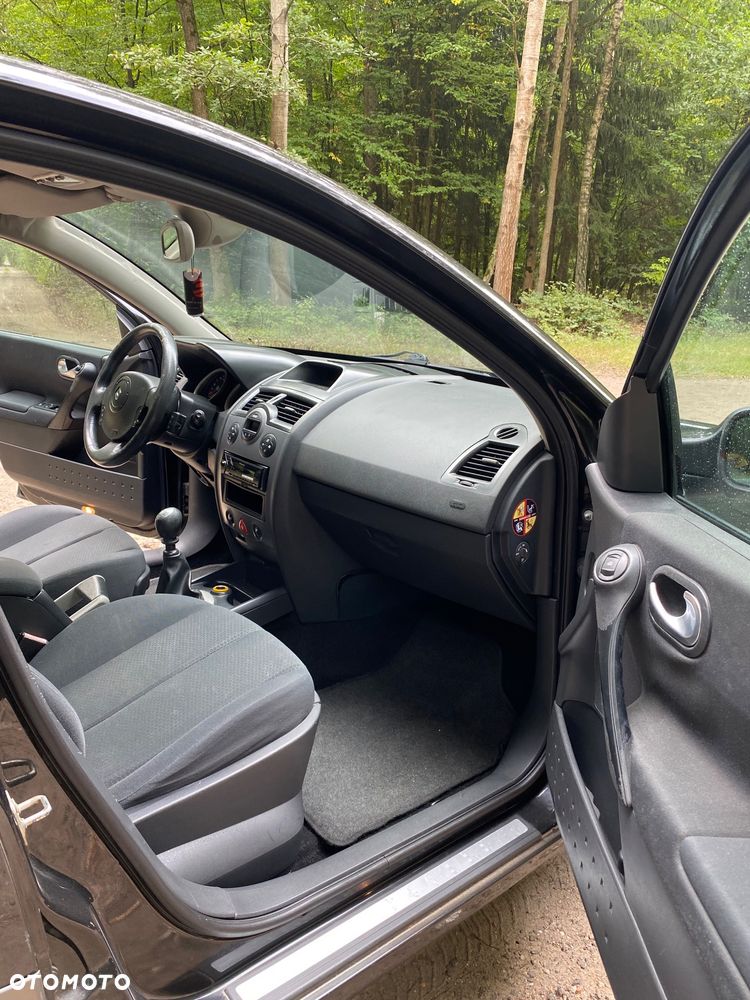 Renault Megane 2.0 Grandtour Confort Authentique - 10
