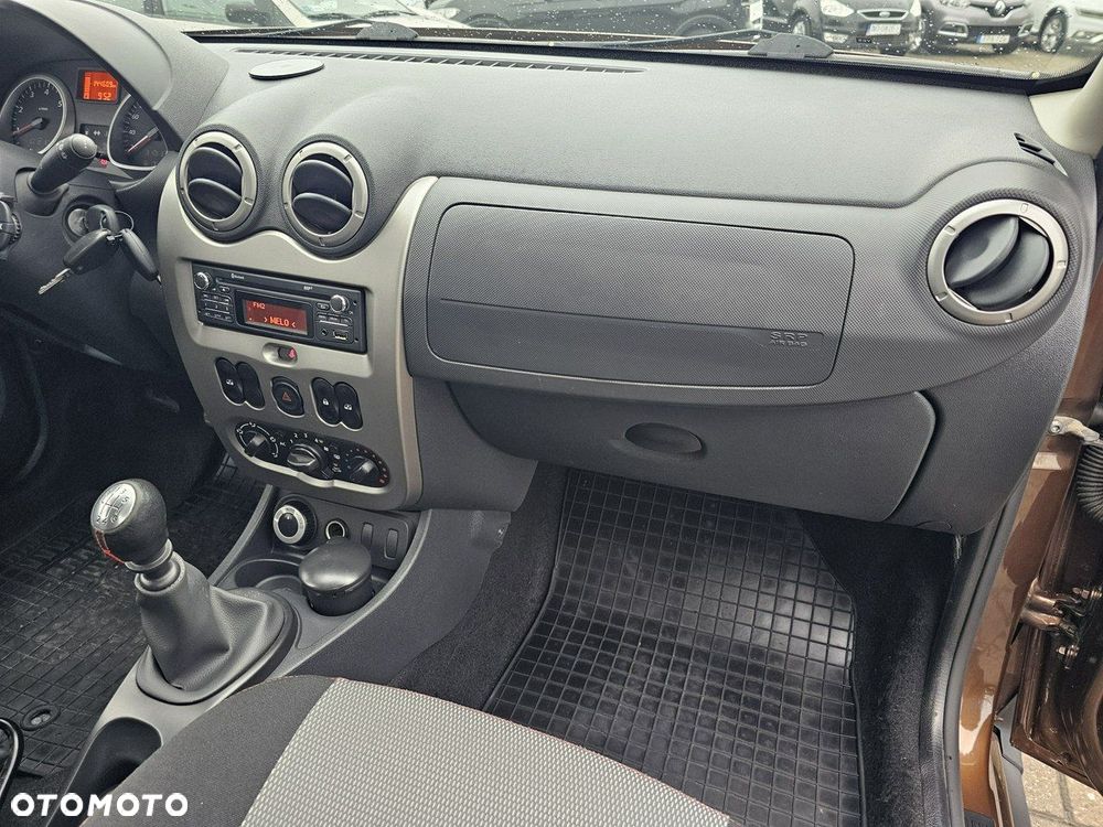 Dacia Duster 1.5 dCi Prestige 4WD - 23