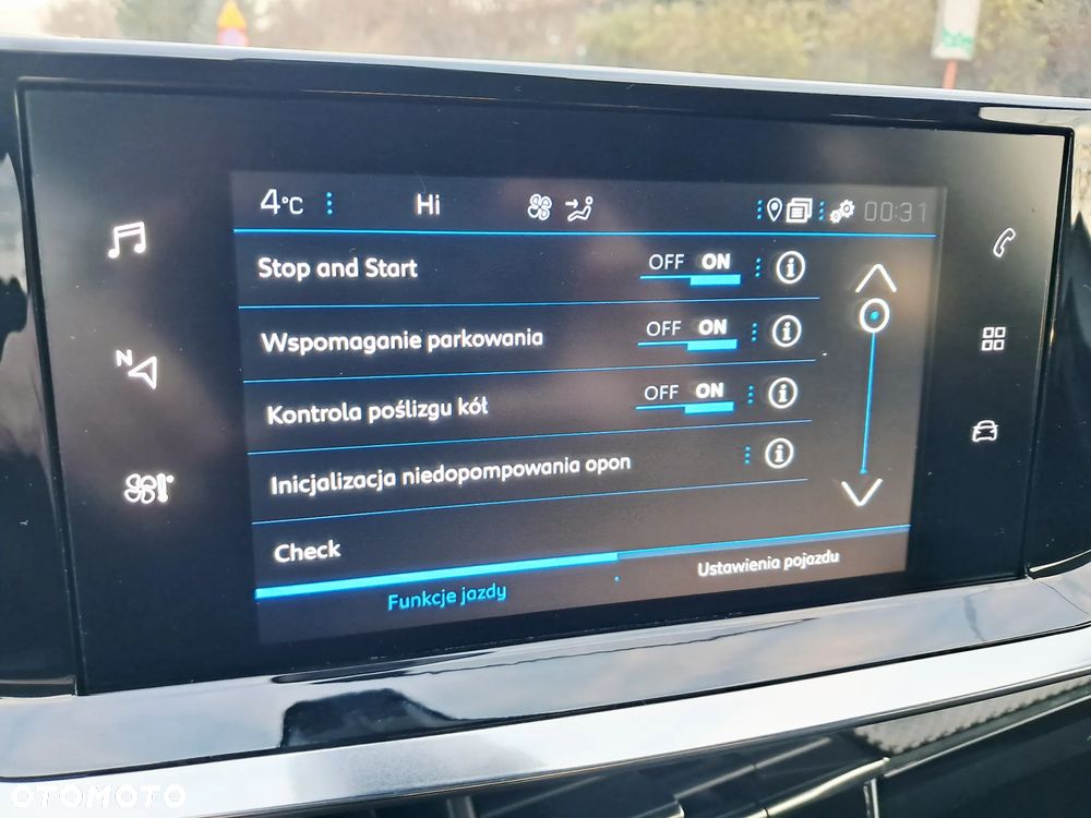 Peugeot 2008 1.2 Pure Tech GPF Allure S&S - 12