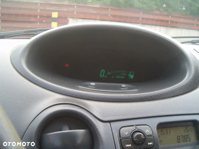 Toyota Yaris - 17