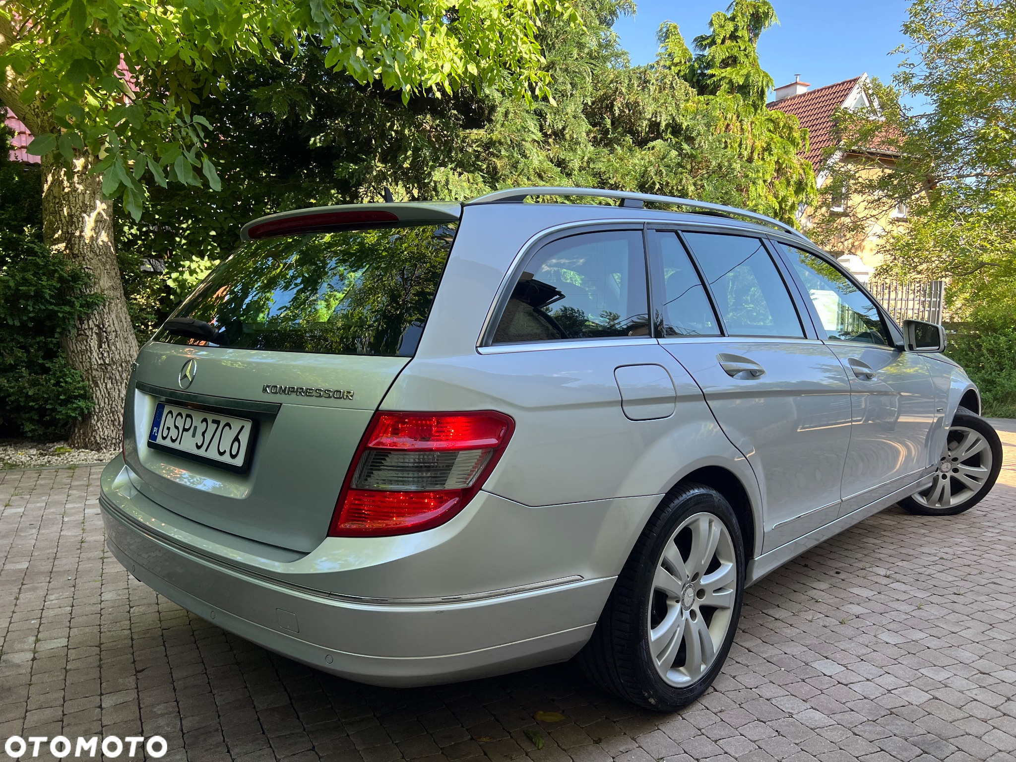 Mercedes-Benz Klasa C 180 T BlueEFFICIENCY 7G-TRONIC Elegance - 11