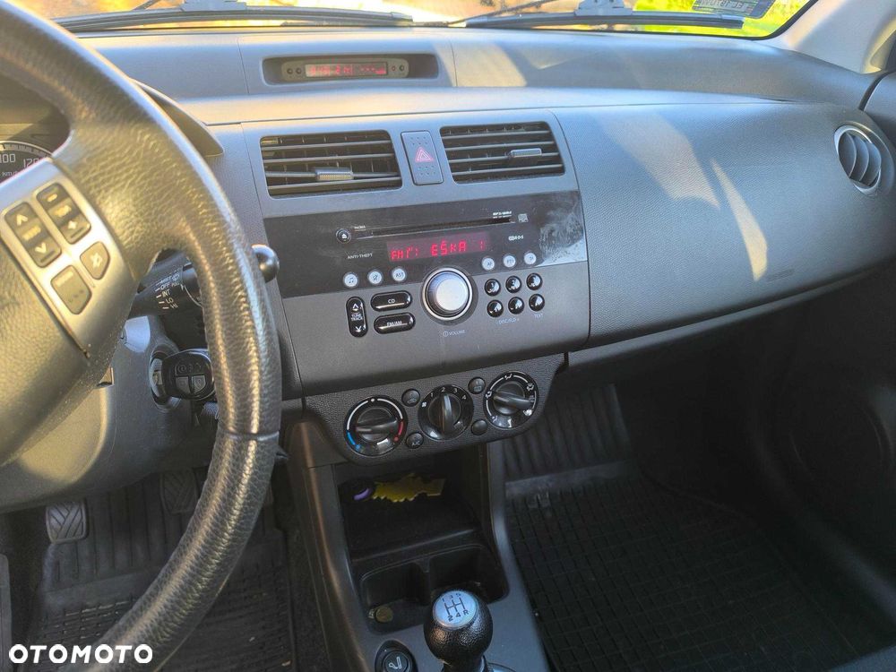 Suzuki Swift - 5